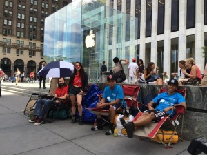 Front of the line a the the Apple store on 5th Ave.
